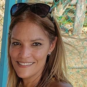 Meet your Posher, Dermaliz